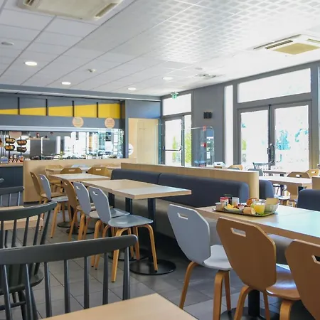 Prado Velodrome Hotel