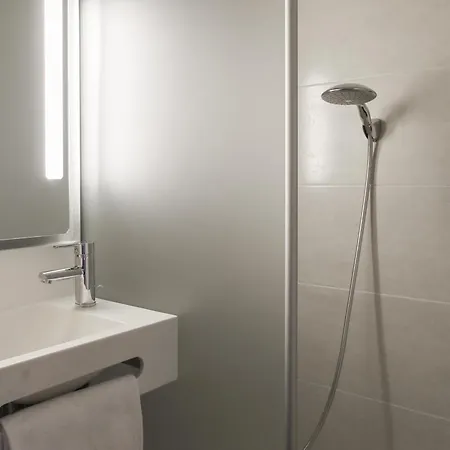Prado Velodrome Hotel 3*