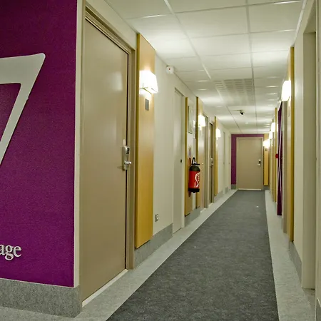 Prado Velodrome Hotel